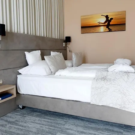 فندق Wellness Laroba 4*