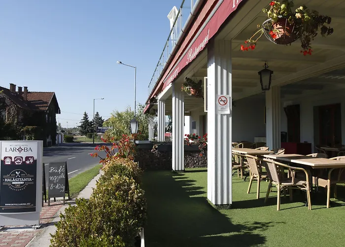 Wellness Laroba ホテル 4*