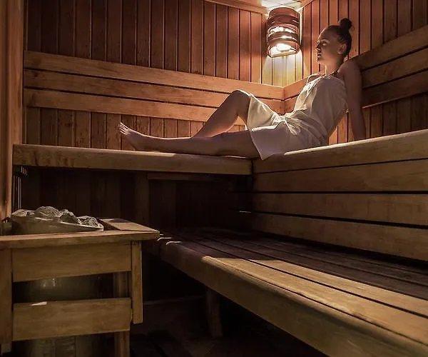 ホテル Wellness Laroba Alsóörs